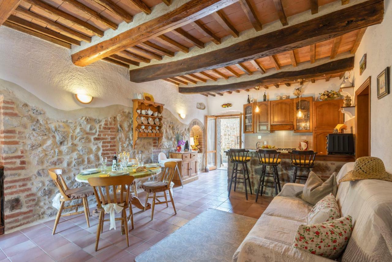 Giulia Superior Apartment Shared Pool Wi-Fi Casole dʼElsa المظهر الخارجي الصورة